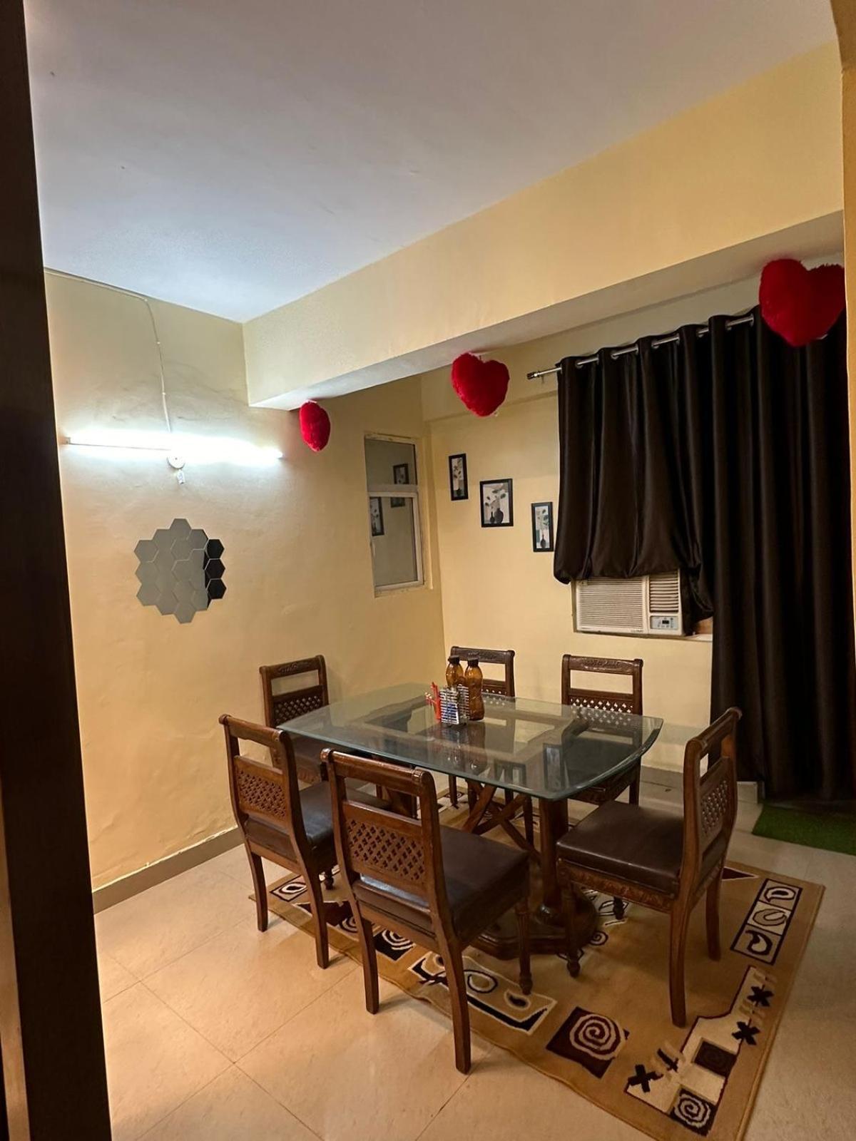 Ferienwohnung Royal Ambience Ghaziabad Exterior foto